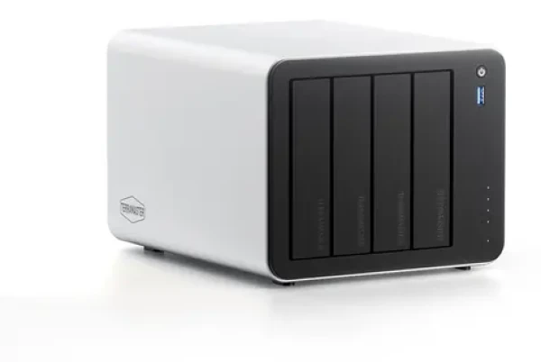 TerraMaster F4-425 Pro / NAS server / Intel N305 / 8GB RAM DDR5 / 4X 2,5 "/3,5" / 2x 5GbE / Diskless (F4-425PRO(N305))