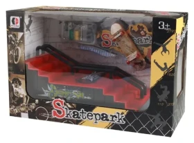 Skatepark s rampou a schodiskom