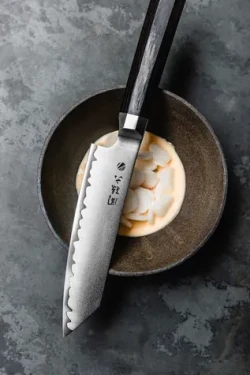 KAI Nôž Sekimagoroku Kaname Kiritsuke 19,5 cm / VG Xeos oceľ / 60-62 HRC / Rukoväť pakkawood (AE-5502)