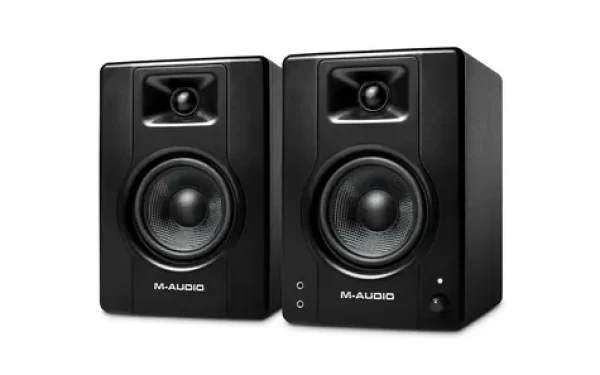 M-Audio BX4 čierna / Štúdiový monitor / 50 W RMS / drôtový / AUX (BX4 PAIR)