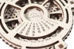 Ugears 3D drevená mechanická skladačka Kalendár