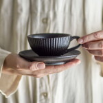 Bloomingville Šálka s podšálkou Neri Cappuccino 200 ml