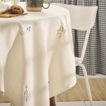 Ib Laursen Bavlnený obrus s výšivkou Flora Flowers 150 × 150 cm