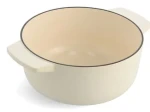 KITCHENAID Liatinový kastról s pokrievkou krémová 22 cm / 3,3 l / liatina / do 260 °C (CC006056-001)