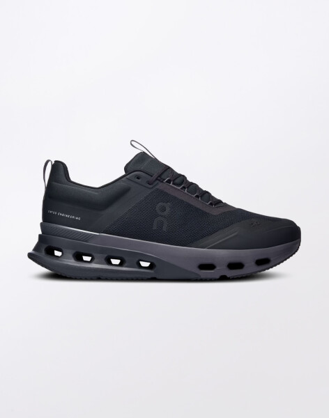 On Cloudnova X Black/Eclipse 42,5