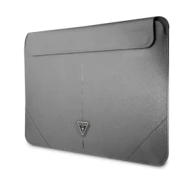 GUESS Saffiano Triangle Metal Logo Computer Sleeve 16 strieborná (3666339039899)