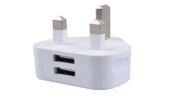 MicroConnect Nabíjačka s UK zástrčkou s dvoma USB portami biela / 2.1A / 5V (PETRAVEL36)