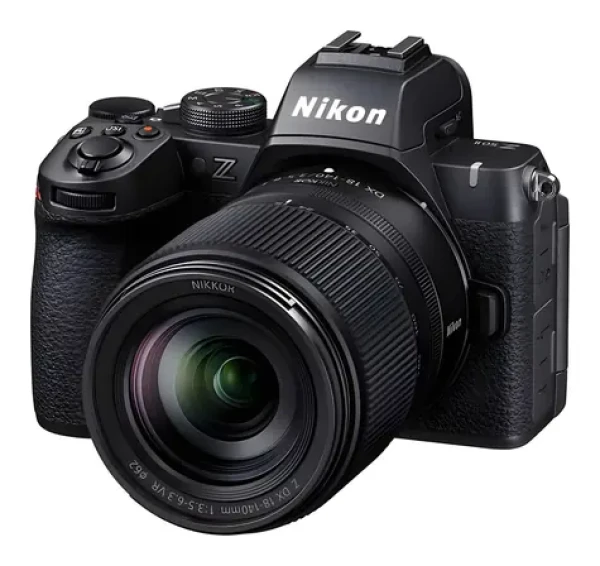 Nikon Z50 II + Nikkor Z DX 18-140mm VR / Digitálny fotoaparát / Objektív 18-140mm / VR (VOA150K003)