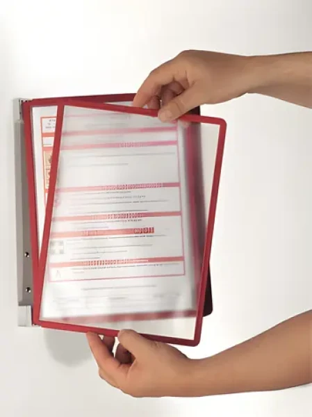 Durable VarioWall červená / Nástenný prezentačný systém / 5 vreciek / A4 (555103)