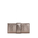 Outlet - GUESS kabelka Night Twist Wristlet pewter Sivá