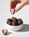 Vilgain Lyofilizované jahody v čokoláde – horká čokoláda 120 g