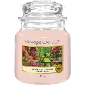 Yankee Candle Tranquil Garden stredný pohár 411 g / doba horenia až: 75 h (5038581134215)