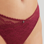 Cleo Alexis Thong berry 10479