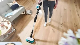 BOSCH Unlimited 7 ProHygienic Aqua biela / Aku tyčový vysávač 2v1 / vysávanie a umývanie / 40 min / 3 Ah / bezvreckový (BCS71HYG1)