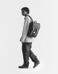Herschel Supply Retreat™ Small Black Tonal