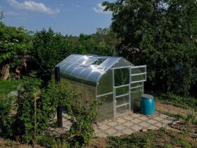 Oblúkový polykarbonátový skleník – Gardentec Standard Gardentec Standard PROFI (8 x 2,5 m)