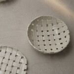 Ferm Living Keramická misa Plait Off-white 30 cm