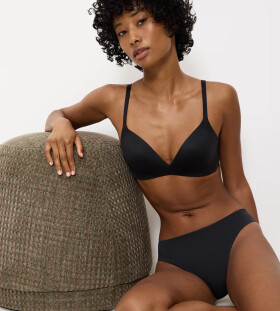 Triumph - Body Make-Up Soft Touch: vystužená podprsenka s 3D Breeze penou Triumph BLACK 85B