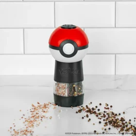 Uncanny Brand Mlynček na soľ a korenie Pokémon Poké Ball / Mlynček / Elektrický / Motív Pokémon (3000144)