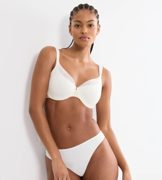BMU ILLUSION CURVE - Minimalizátor pre hladký profil Triumph ECRU WHITE 90D