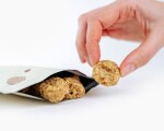 Vilgain Mini Cookies BIO – slaný karamel s mandľami 100 g