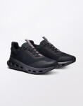 On Cloudnova X Black/Eclipse 42,5