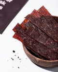 Vilgain Sušené steakové prúžky BIO – čierne korenie 25 g