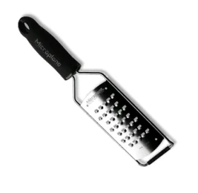 Microplane Gourmet Grater plátkovacie strúhadlo extra hrubá čierna / 31.2 x 7.5 x 3 cm / jemná nerez oceľ (45008)