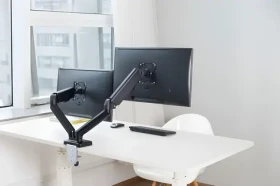 Techly čierna / Stolový držiak pre dva monitory / 17-32" / nosnosť 9 kg / VESA 75-100 mm / plynová pružina (362138)