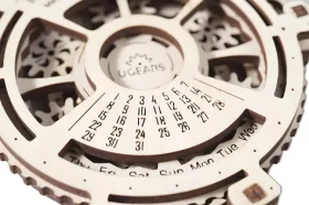 Ugears 3D drevená mechanická skladačka Kalendár