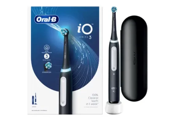 Oral-B iO3 Series čierna / Elektrická zubná kefka / cestovné puzdro (iO3 Black)