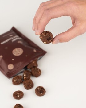 Vilgain Mini Cookies BIO – mandle s horkou čokoládou 100 g