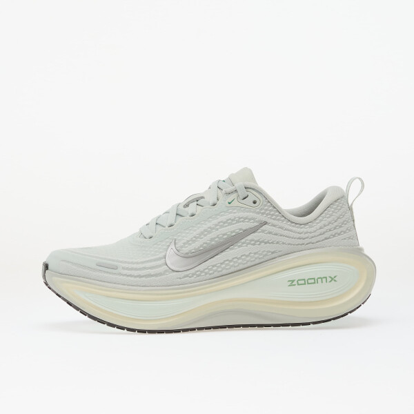 Tenisky Nike Vomero Plus Light Silver/ Metallic Silver EUR 39