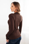 Dámska viskózna blúzka s volánom a ozdobnou sponou hnedá UNI