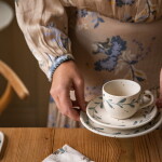 Strömshaga Kameninová šálka s podšálkou Viola Leaf