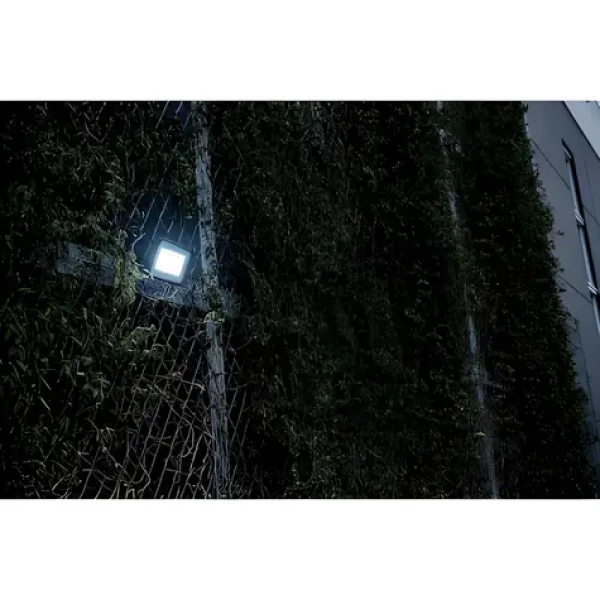 Brennenstuhl JAR 20060 čierny / LED reflektor / 150W / 17500lm / IP65 / 6500K (1171250741)