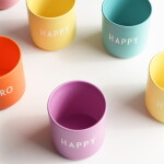 DESIGN LETTERS Porcelánový hrnček Deep Pink Happy 300 ml