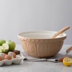 Mason Cash Porcelánová misa Cane Cinnamon 2,7 l / ⌀ 26 cm