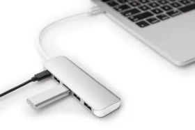 Digitus DA-70242-1 strieborná / USB rozbočovač / USB-C / 4 porty / USB 3.0 / PD (DA-70242-1)