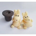 Figúrka na tortu – zajko v klobúku z kokosovej hmoty, 4 × 5,5 cm - Fagos - Fagos