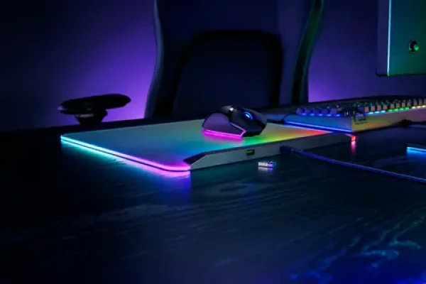 Razer Firefly V2 Pro / Herná podložka pod myš / Chroma RGB / 15 zón / USB 2.0 / USB-C