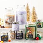 VILLAGE CANDLE Sviečka Village Candle - Frosted Lavender 602 g