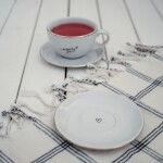 Bella Rose Porcelánová podšálka 15 cm – srdiečko uprostred