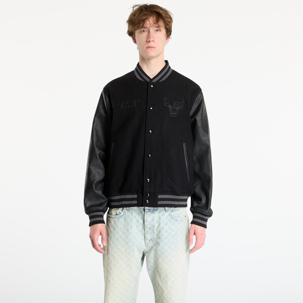 Bunda New Era NBA Chicago Bulls Tonal Patch Varsity Jacket UNISEX Black M