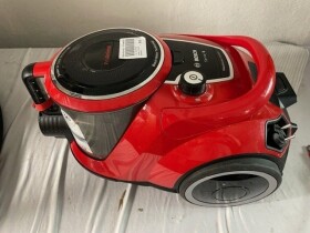 Bosch Bosch Series 6 ProAnimal BGC41PET, canister vacuum cleaner (red/black)
