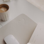 Eulenschnitt Podložka na pracovní stůl Heart Cream 80 x 40 cm