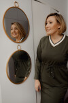 Šaty Plus Size se zavazováním khaki pase