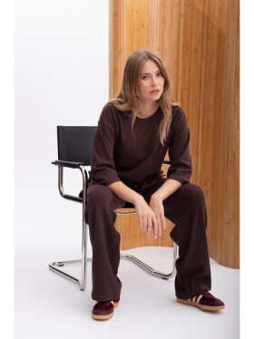 B301 Rebrovaný pletený top - tmavá čokoláda EU S