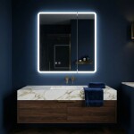 REA - Zrkadlová skrinka s LED osvetlením M1011-60 60x70 REA-M0100