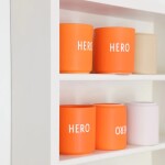 DESIGN LETTERS Porcelánový hrnček Orange Hero 300 ml